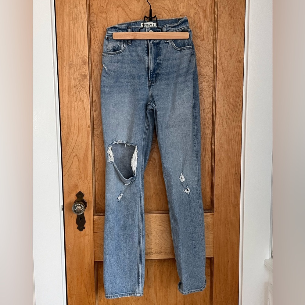 Abercrombie & Fitch Ultra High Rise 90s Straight Jean